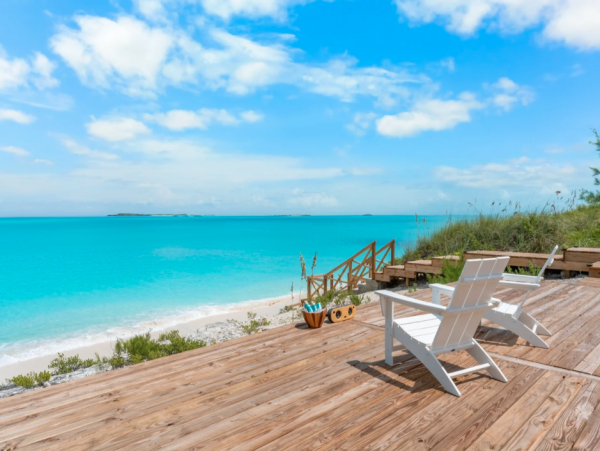 Luxurious 7-Bedroom Beachfront Retreat in Little Exuma, Bahamas